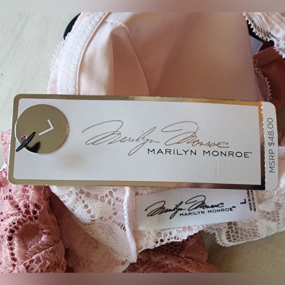 Marilyn Monroe 2pc Stretch Lace Racerback Deep “v” Removable Pads Bralettes szL - Picture 5 of 9